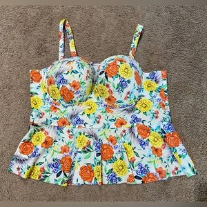 Torrid Vixen Swimwear White Floral Underwire Peplum Tankini Plus Size 4 (26) 4X